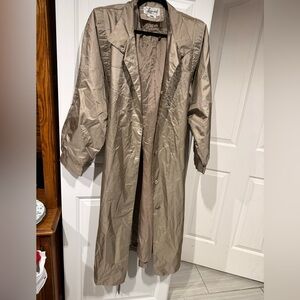 Vintage The Legend  Women's Beige Trench Coat